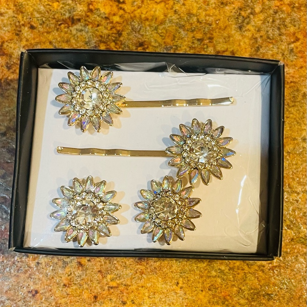 Gold Floral Crystal Hair Pins Set – Iridescent Sunburst Design